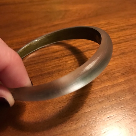 Alexis Bittar lucite bangles and pendant necklace - Picture 4 of 7